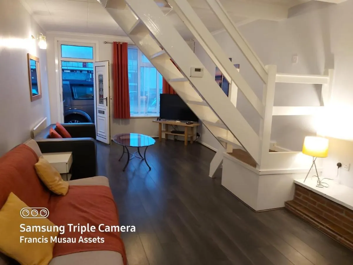 Garden City House - Huku Kwetu Villa Nottingham
