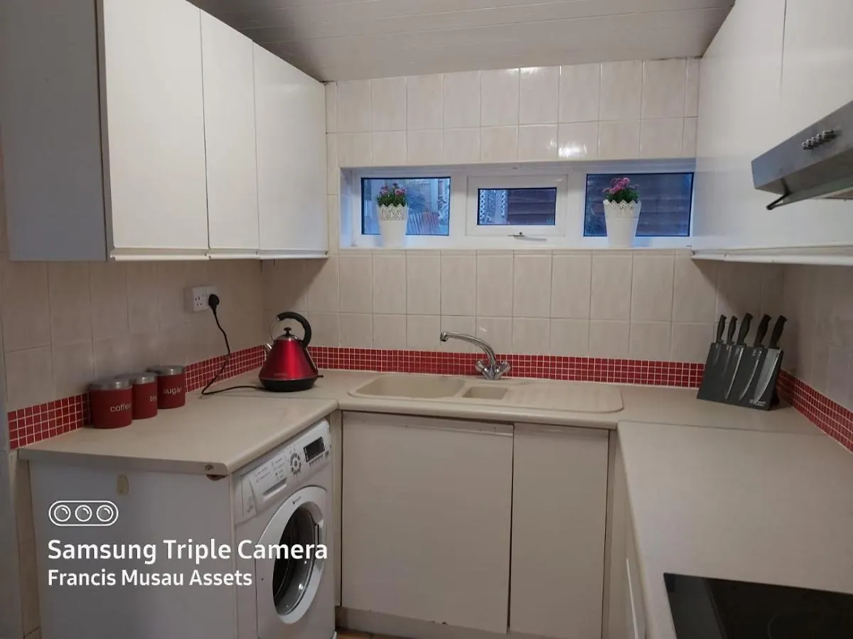 Garden City House - Huku Kwetu Villa Nottingham