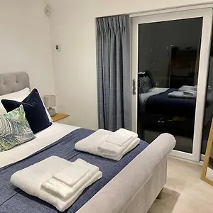 Modern & Unique 1 Bed Close To Uni & Centre - Free Parking Holiday home