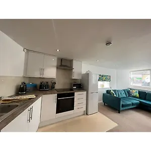 https://the-hideout-garden-flat-4-dragon-road.yorkshirehotels.net