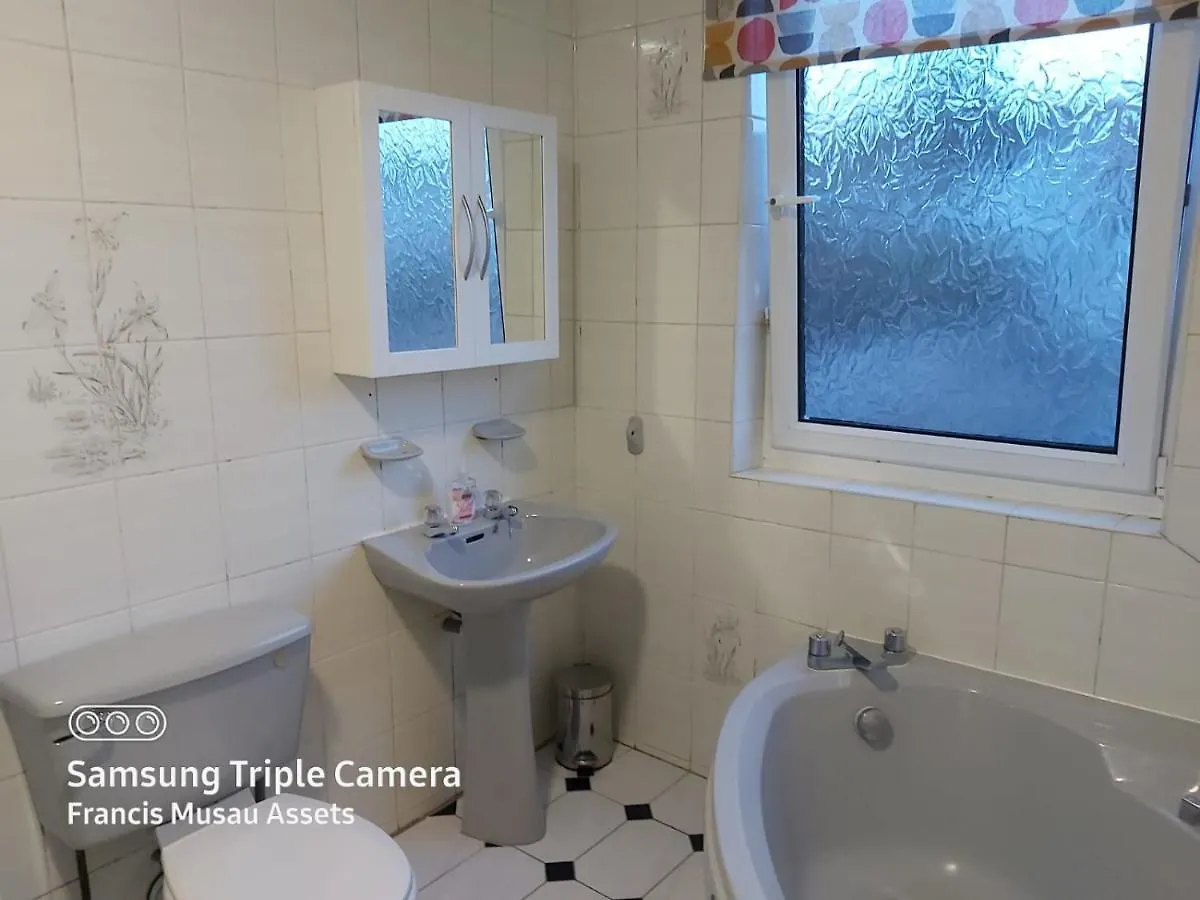 Garden City House - Huku Kwetu Villa Nottingham