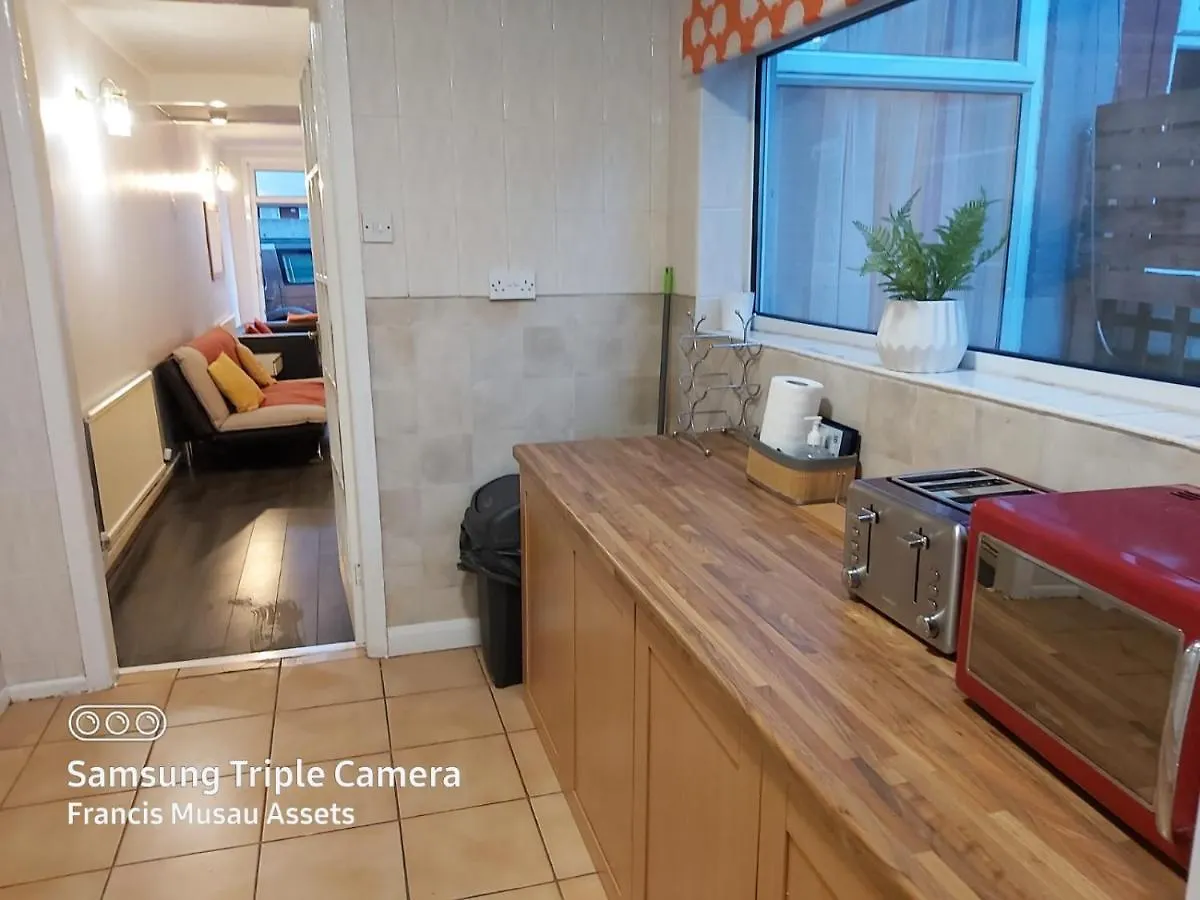 Garden City House - Huku Kwetu Villa Nottingham United Kingdom